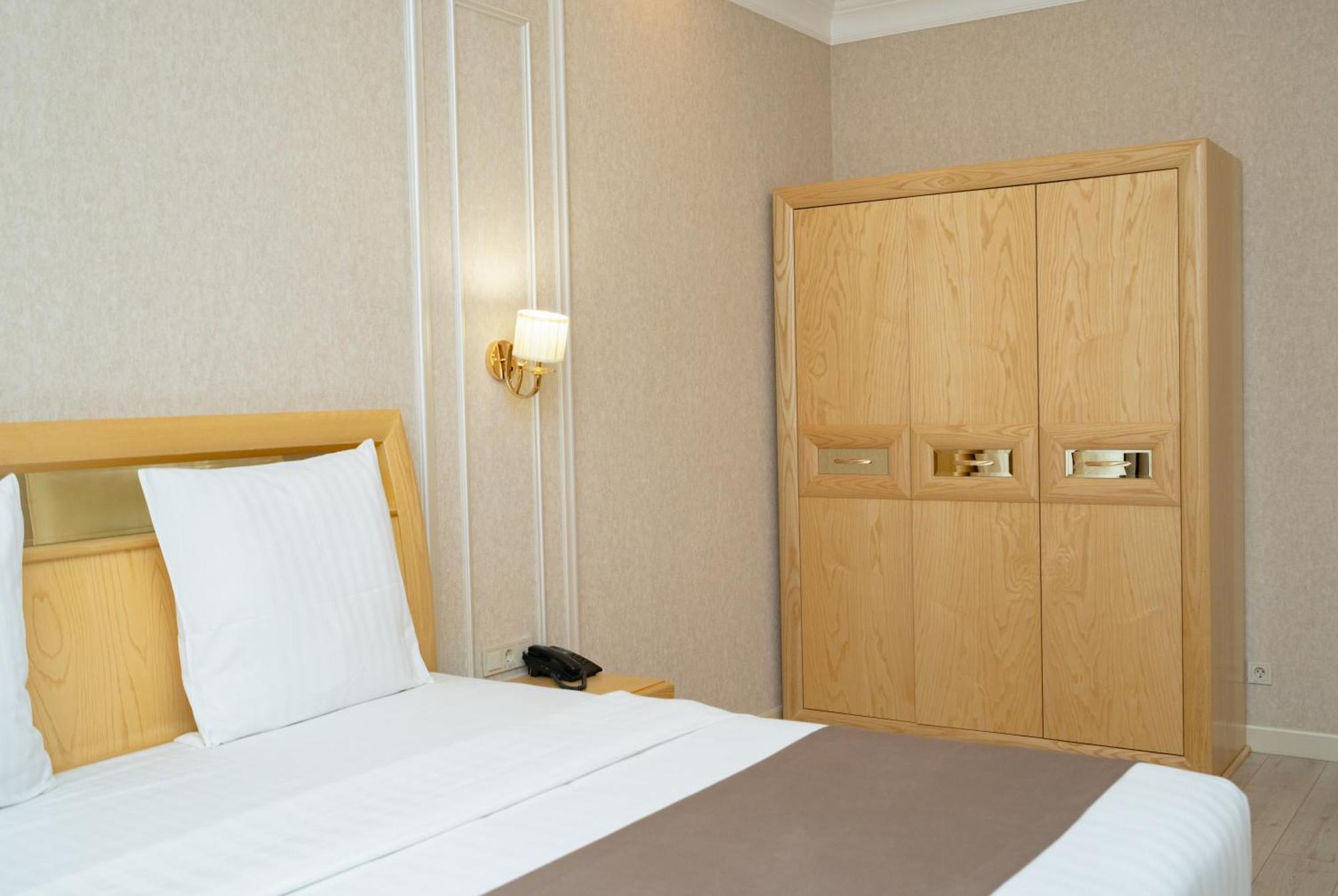 Al Anvar Halal Hotel By Hotelpro Group Tashkent Exterior photo